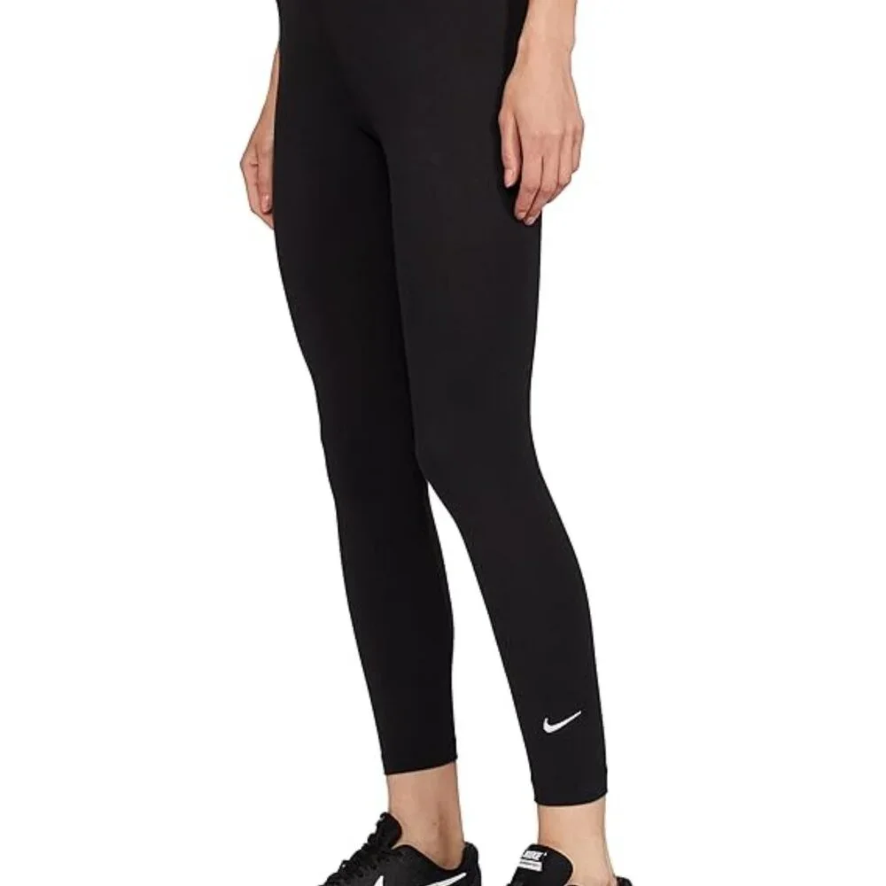 Nike Women Regular Fit Tights in Black w White Logo sz M EUC